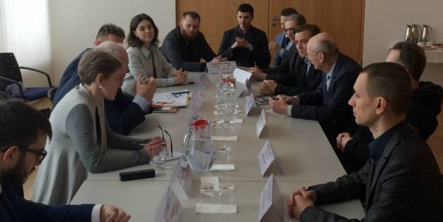 Учасники УРБ зустрілися з спеціальним представником уряду Німеччини щодо питань реформи децентралізації в Україні
