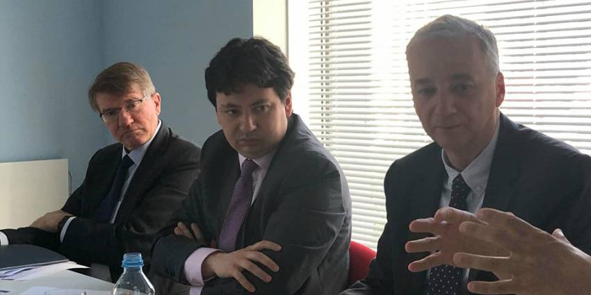 Представники УРБ, експерти аналітичних центрів та фахівці МВФ обговорили переваги та недоліки запровадження податку на виведений капітал