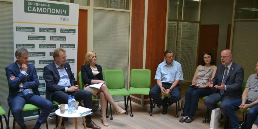 Представники УРБ обговорили економічне реформування країни з представниками політичного &laquo;Об&rsquo;єднання &laquo;Самопоміч&raquo;